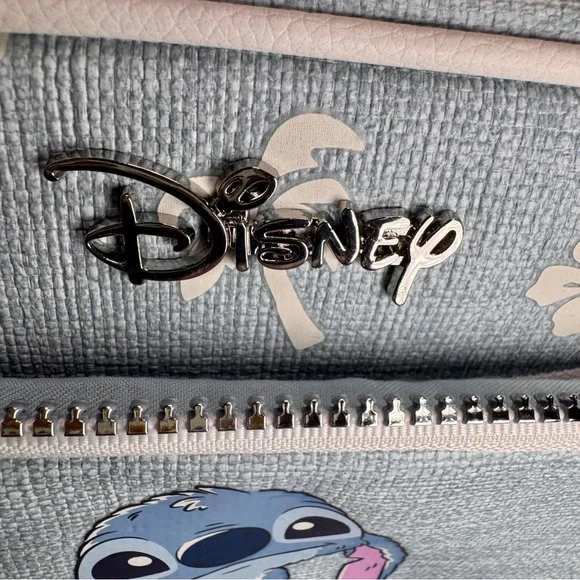 NWT Disney x Primark Stitch Crossbody Bag, or Camera Bag. Hibiscus pattern - Picture 8 of 15